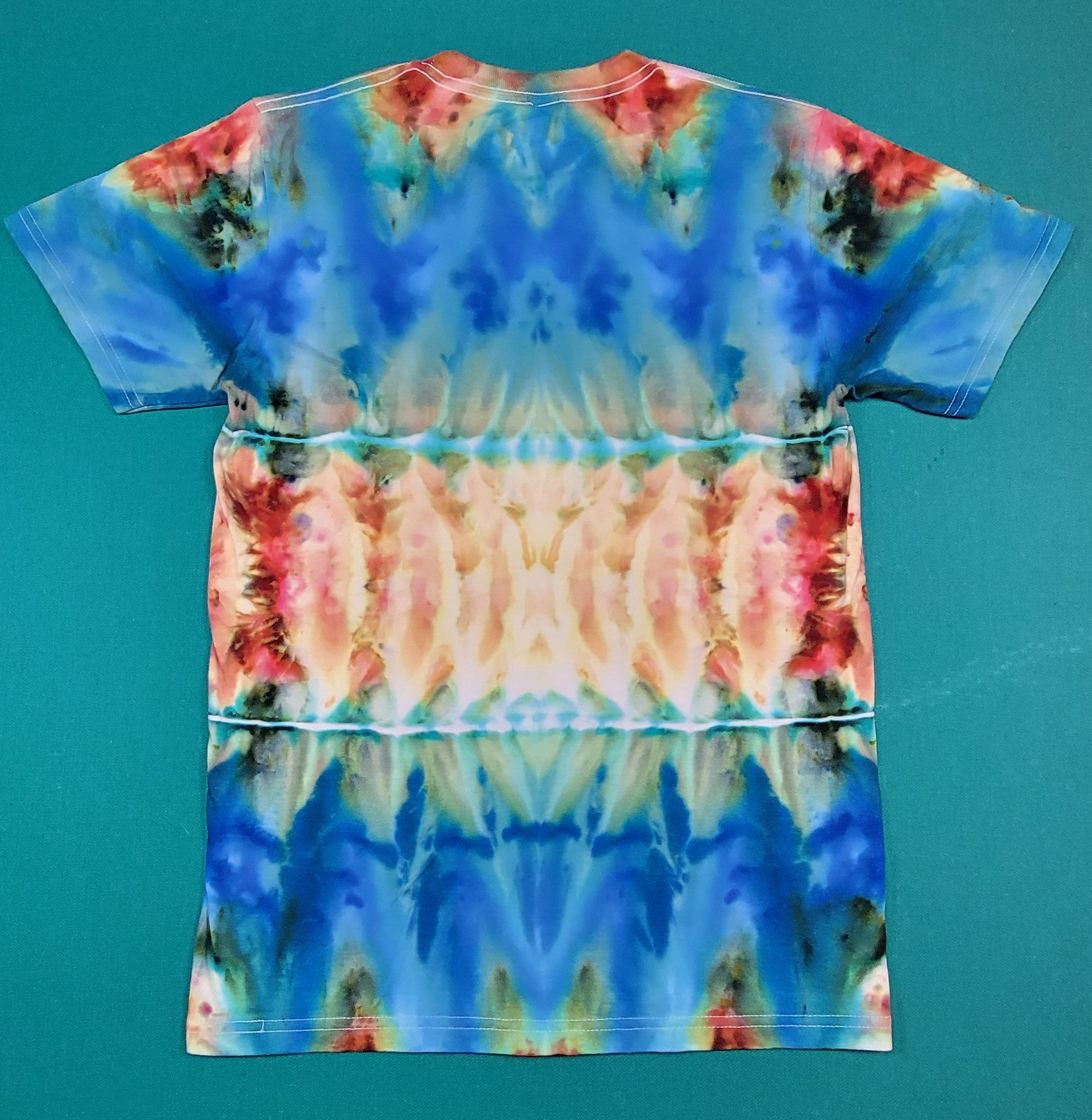 Colorful Ice Dye Stripe, size Small
