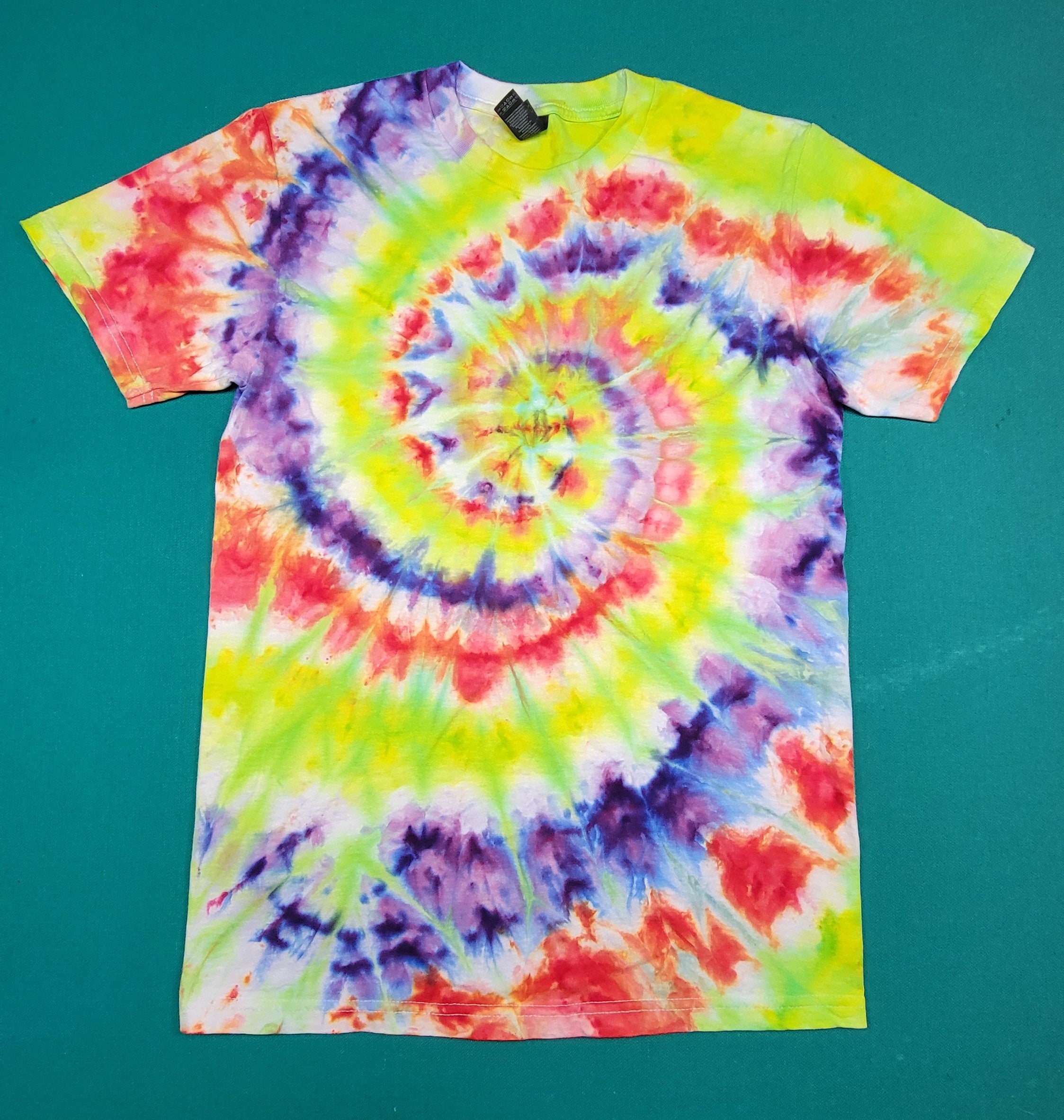 Colorful Swirl Ice Dye, size Small