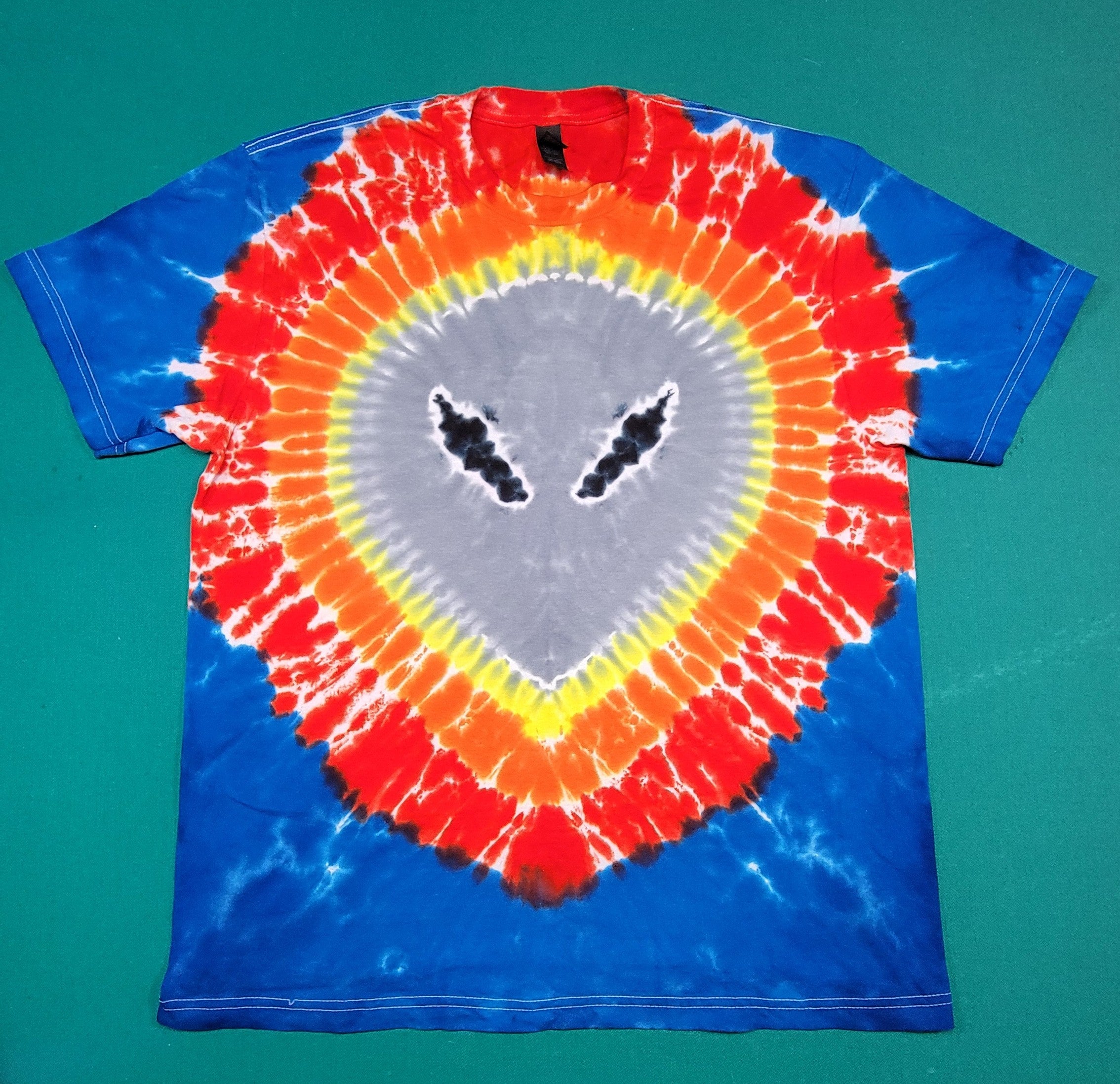 DISCOUNT First attempt Making Alien T-shirt, size Large