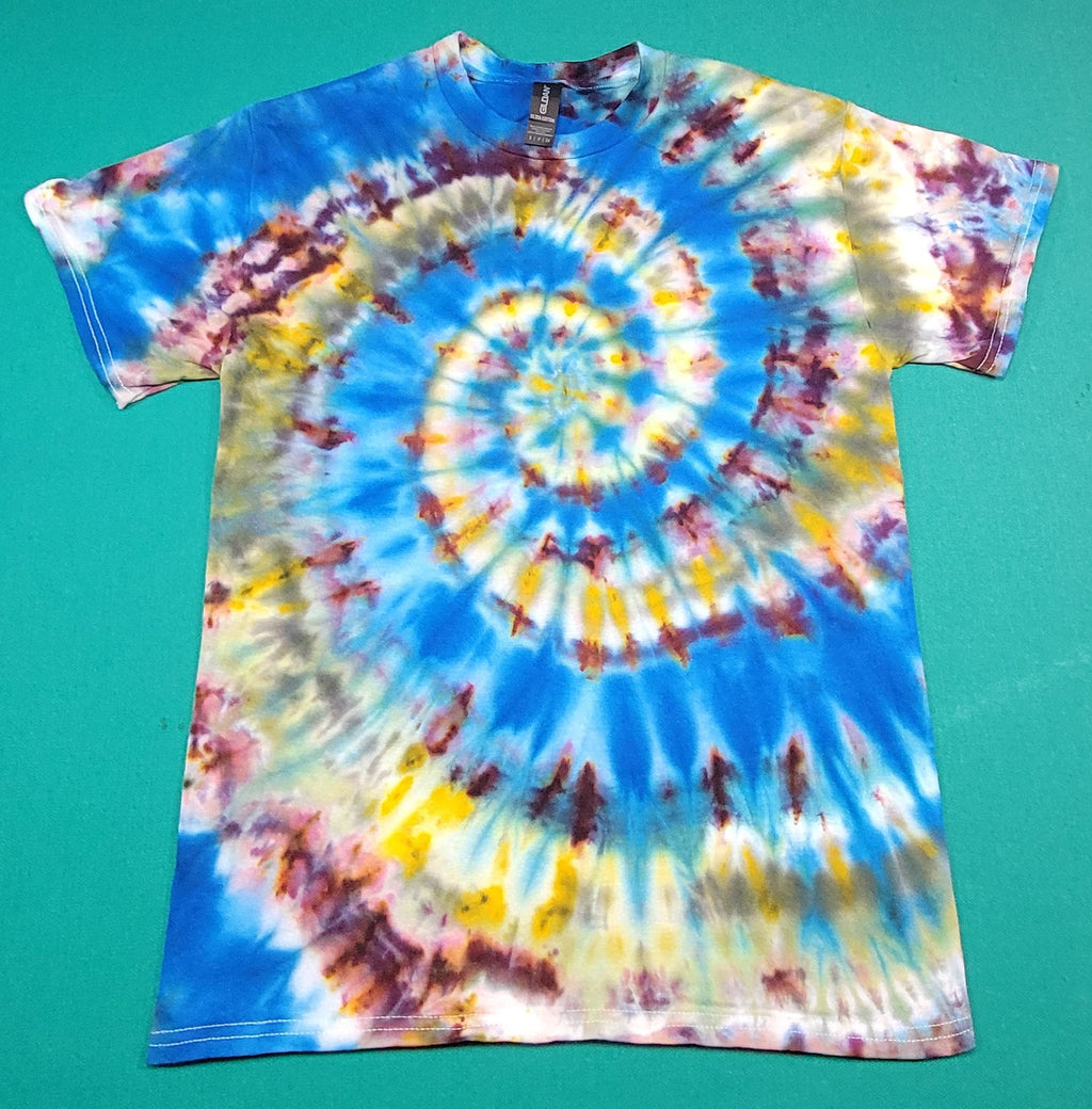 Colorful Blue Swirl T-shirt, size Small