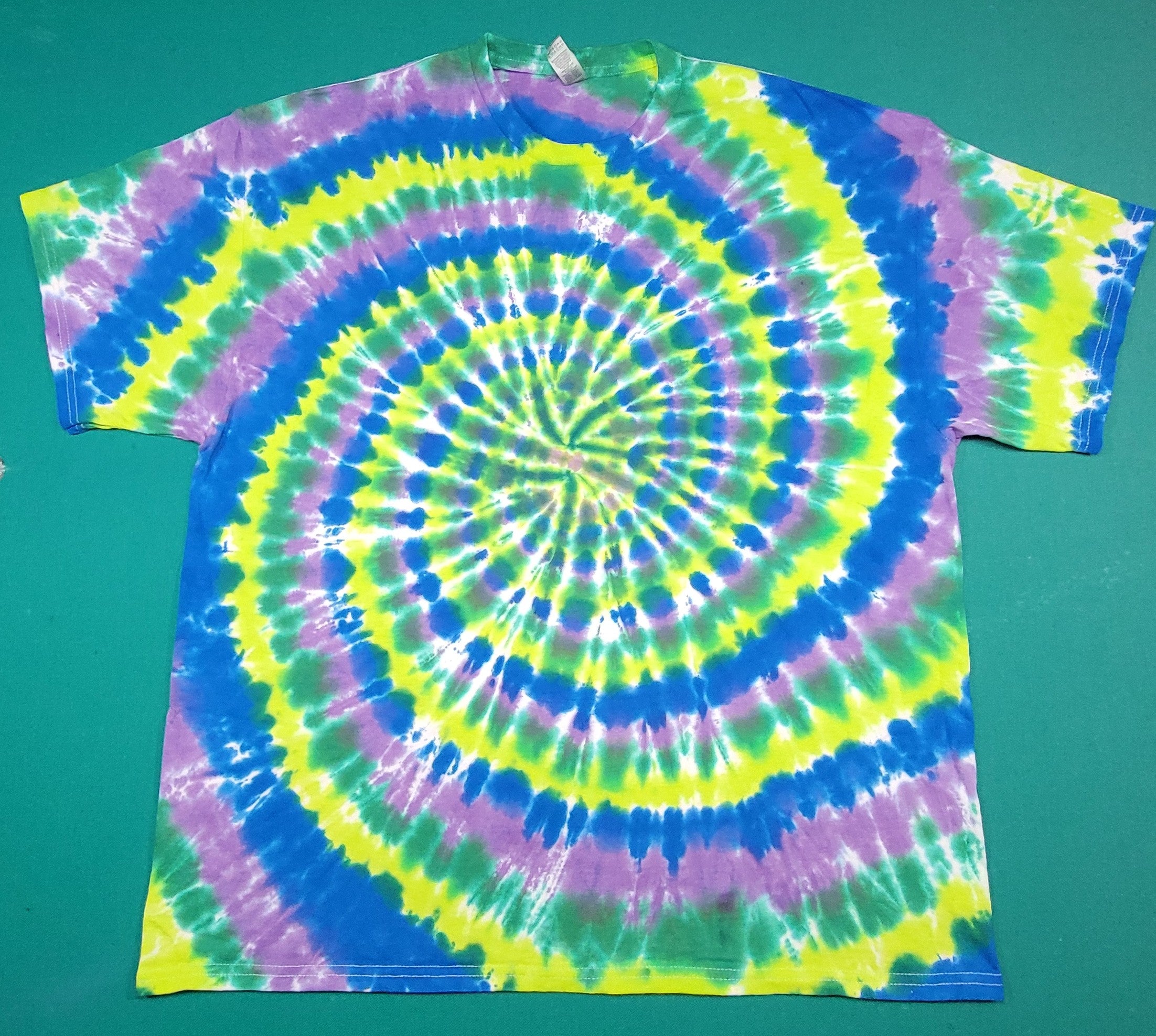 Colorful Swirl Blue and Yellow T-shirt, size XXL